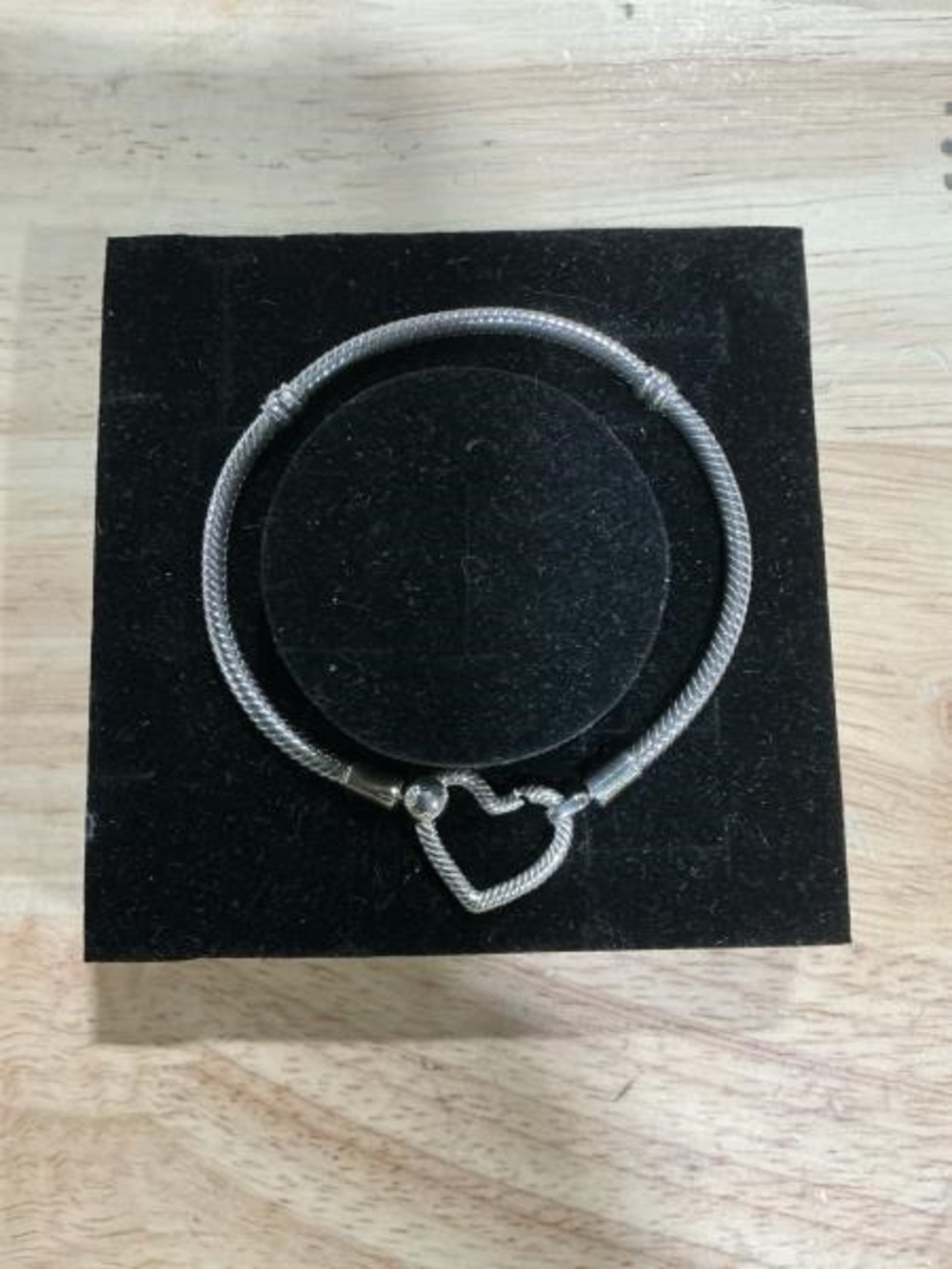 Pandora Moments Heart Closure Snake Chain Bracelet 7 inches